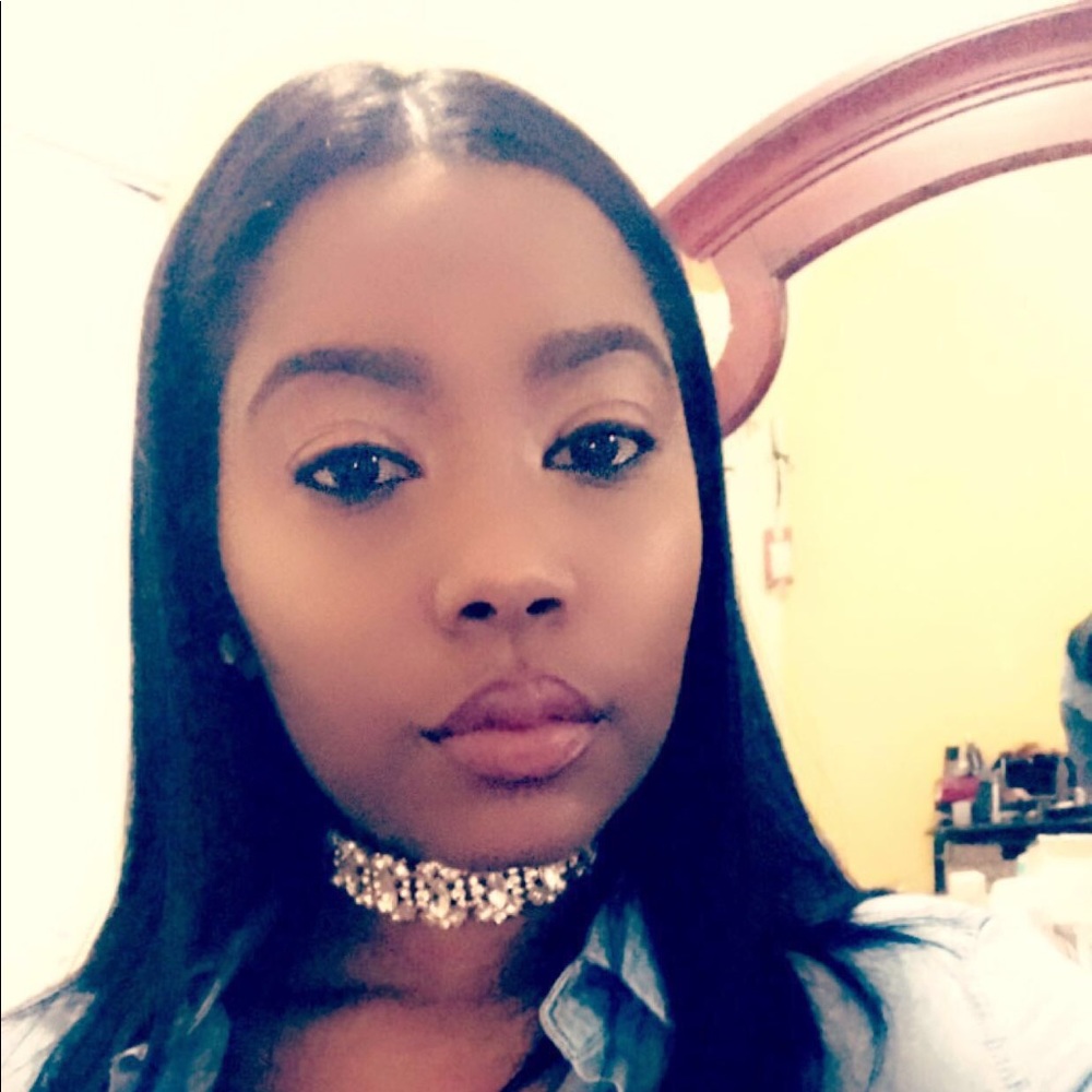 Meet your Posher, Anny
